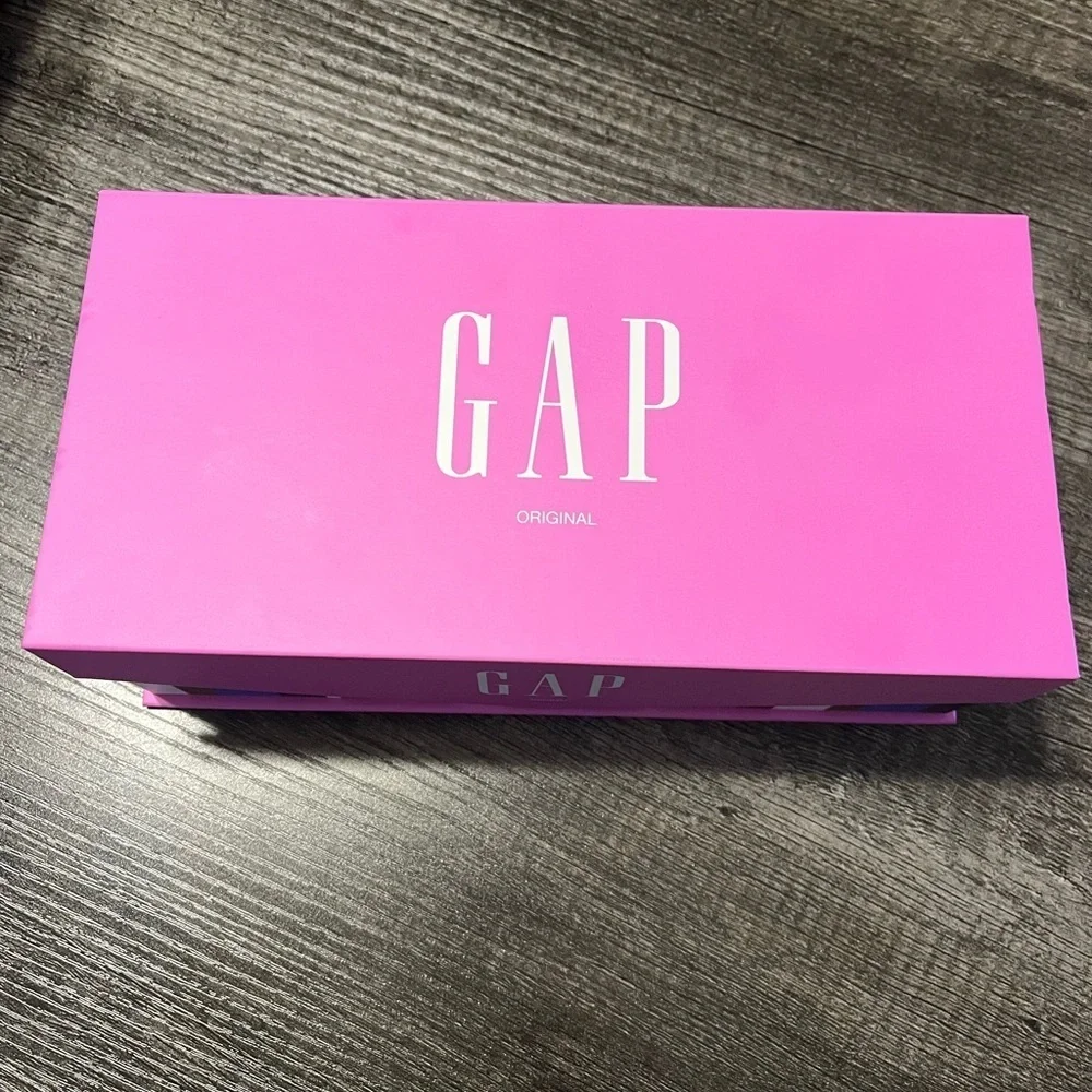 GAP Women’s Boot Socks Trio - Pink, Tan, White Box Set of 3 NWT
